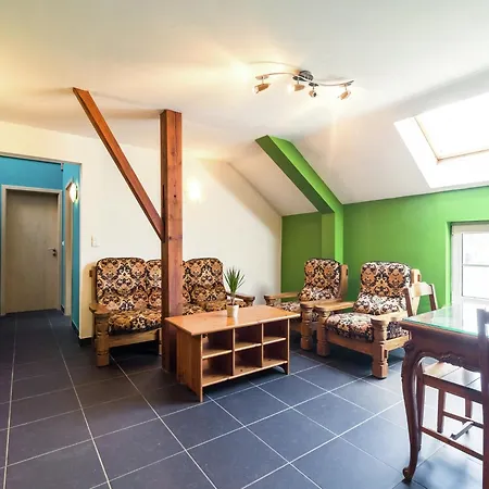 Group Escape In * Mellier